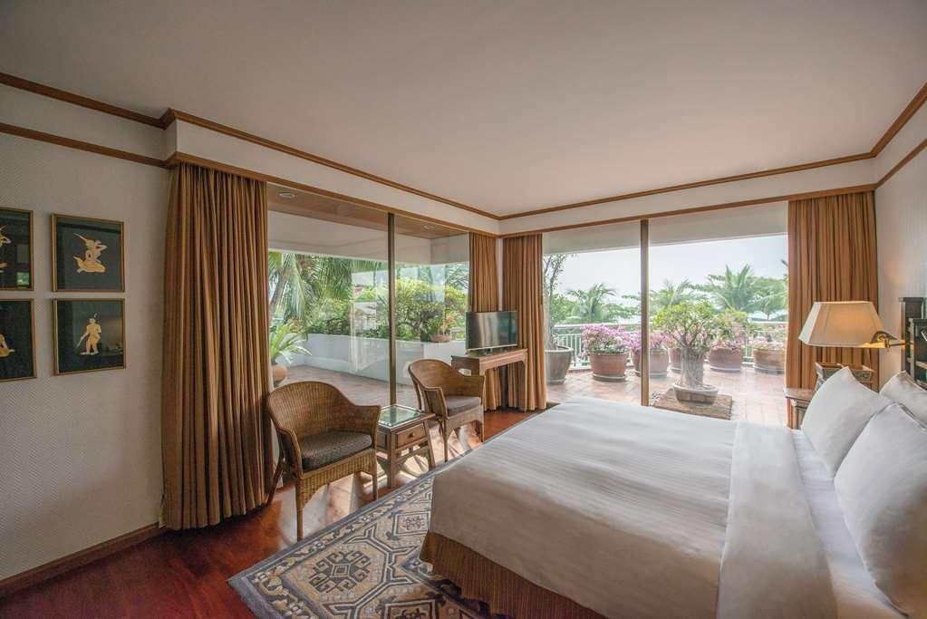 Hotel Avani And